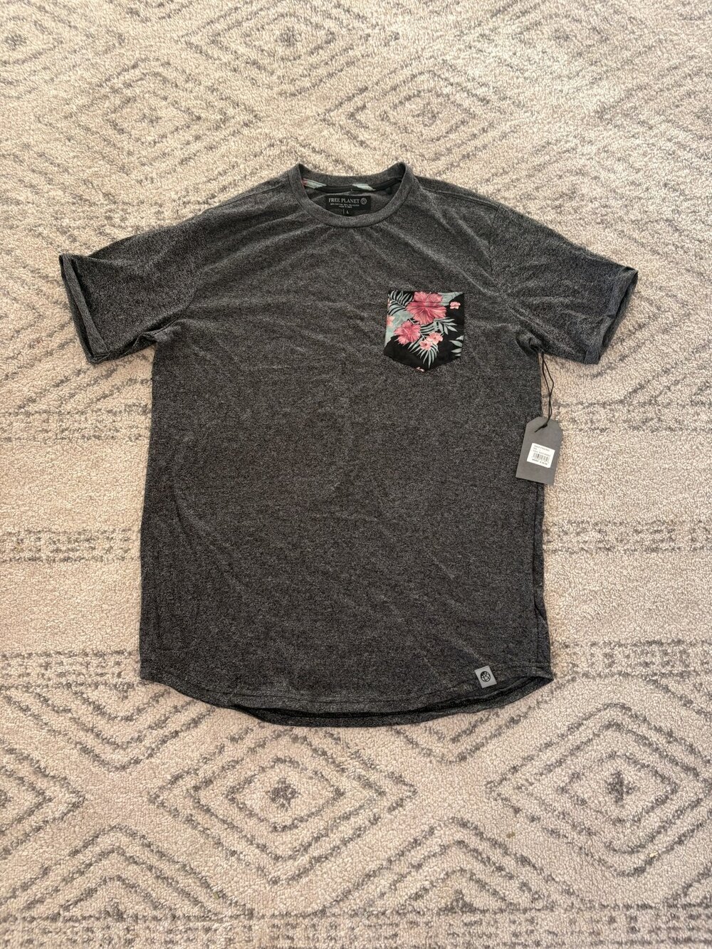 Free Planet Men's Grey Hawaiian Vibe Shirt Size L